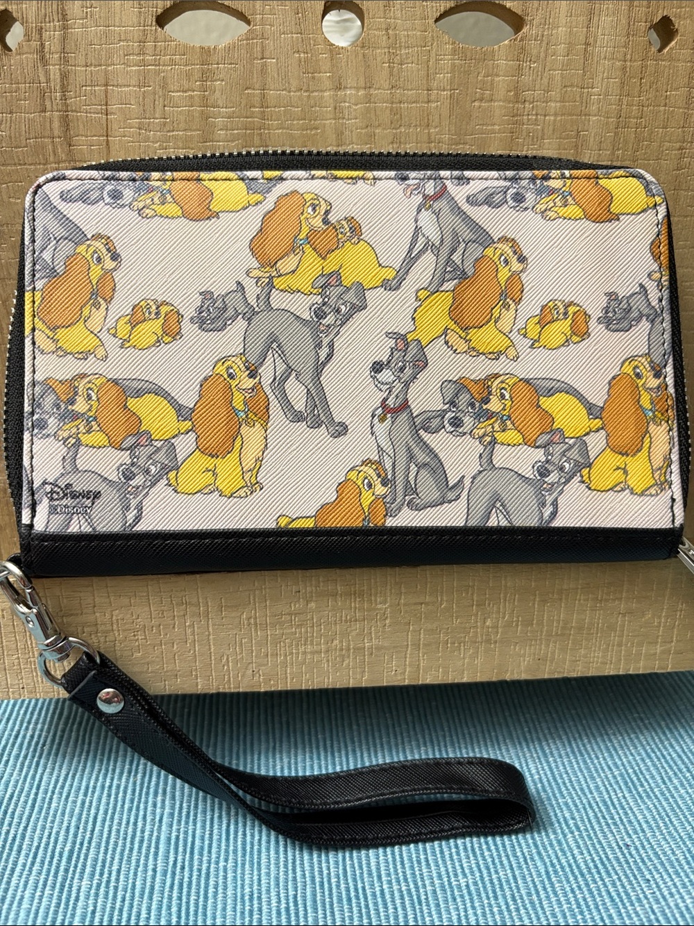 Disney Lady and the Tramp Patterned Wristlet in Yellow, Gray, Black NWOT